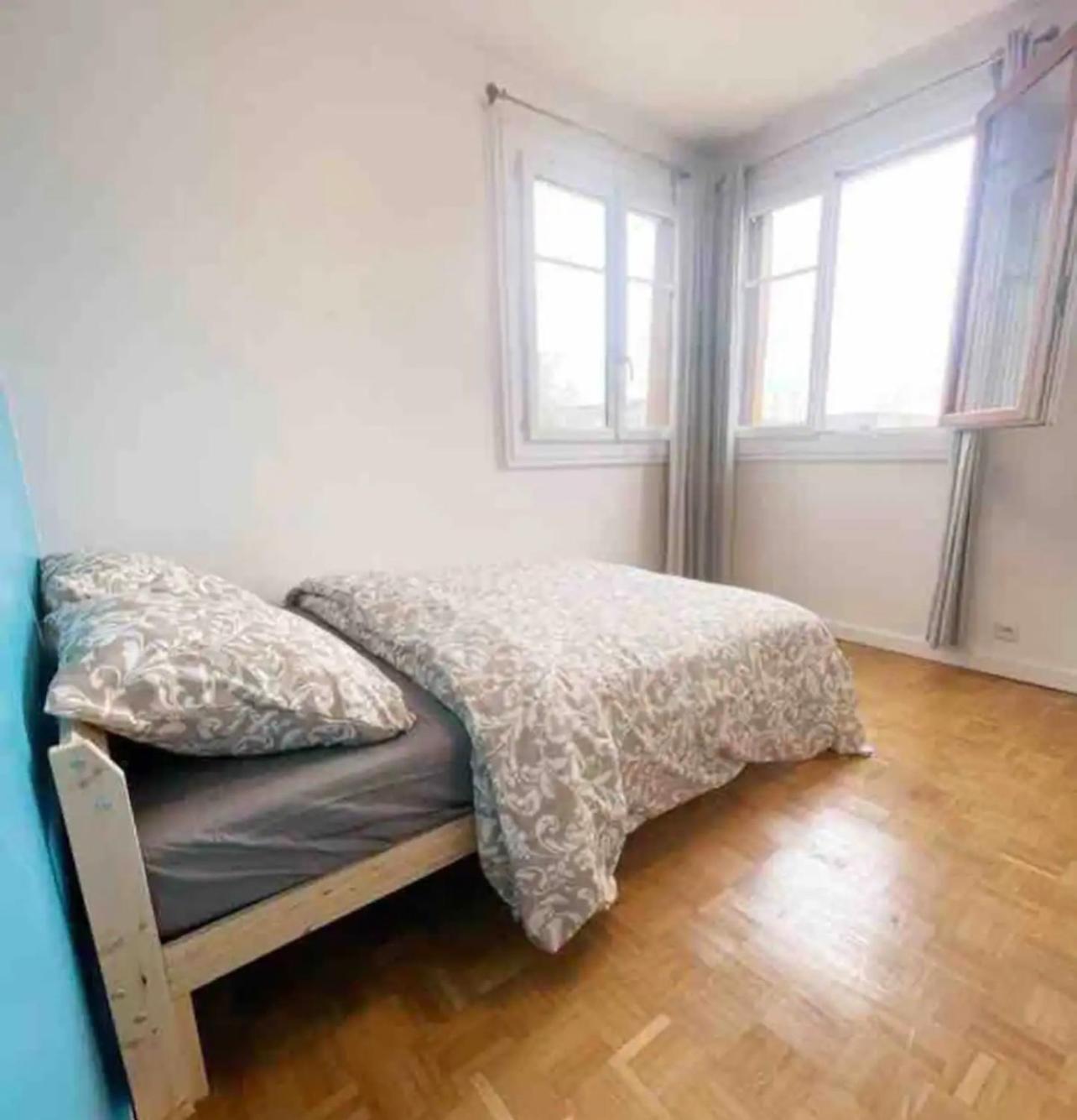 איברי-סור-סיין Modern 2 Bedroom Apartment Near Paris Metro, Giant Flat Screen Tv 85 Inches, Balcony, Free Parking מראה חיצוני תמונה