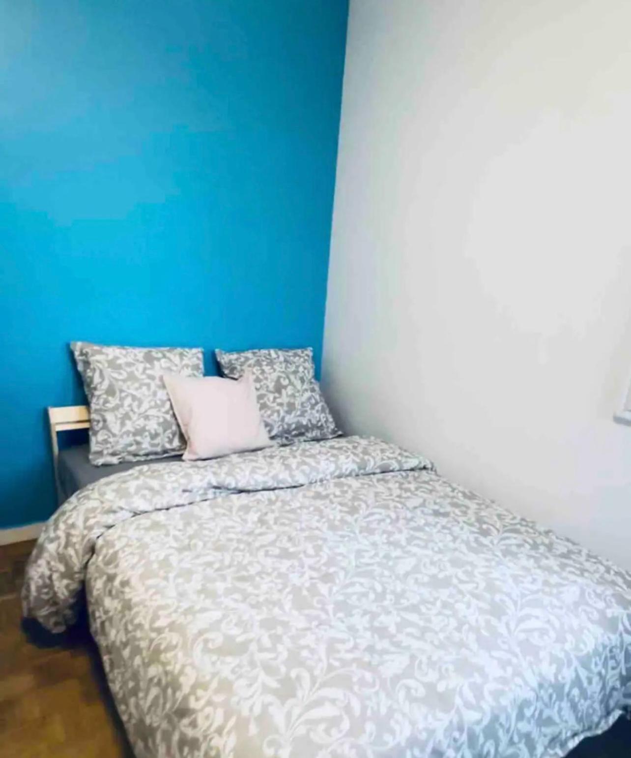 איברי-סור-סיין Modern 2 Bedroom Apartment Near Paris Metro, Giant Flat Screen Tv 85 Inches, Balcony, Free Parking מראה חיצוני תמונה